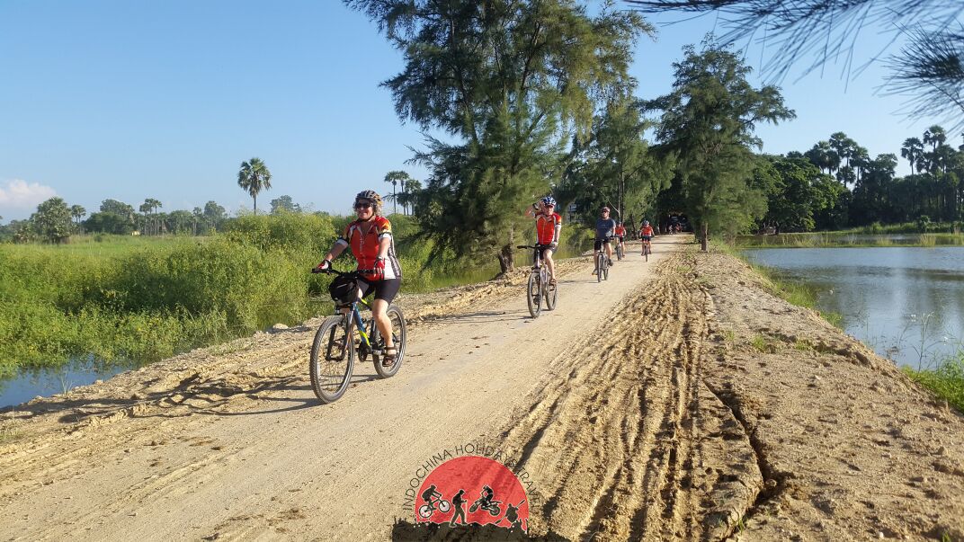 7 days Saigon Express Cycling Tour To Hanoi