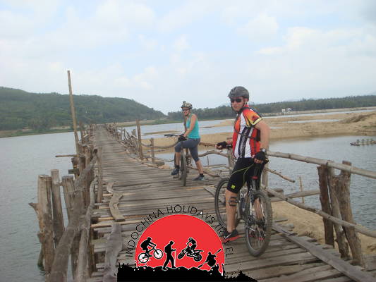 9 Days Hanoi Cycle to Hoian along the coastlines
