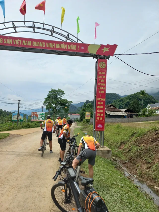 3 Days Saigon Cycle to Binh Chau Hot Spring To Vung Tau Beach 2