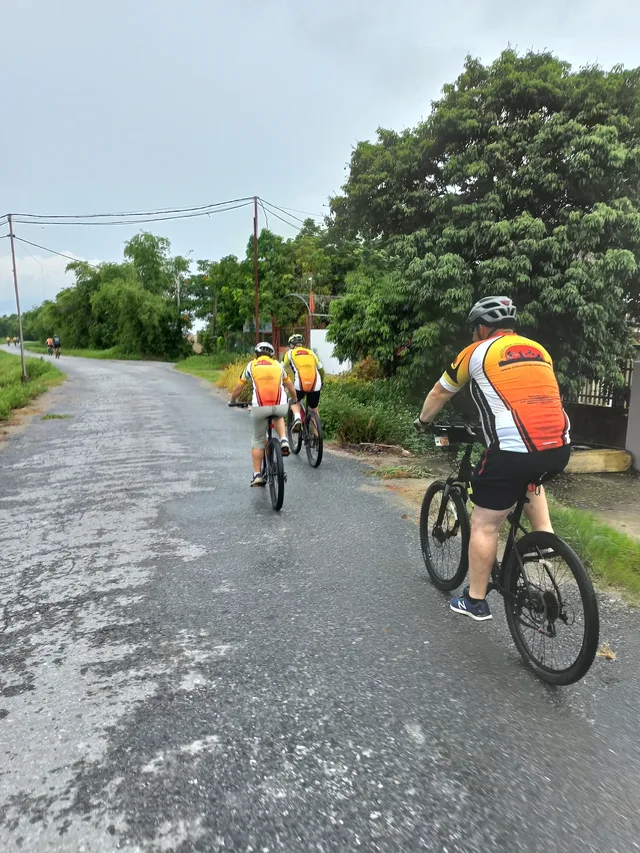 7 days Saigon Express Cycling Tour To Hanoi 3