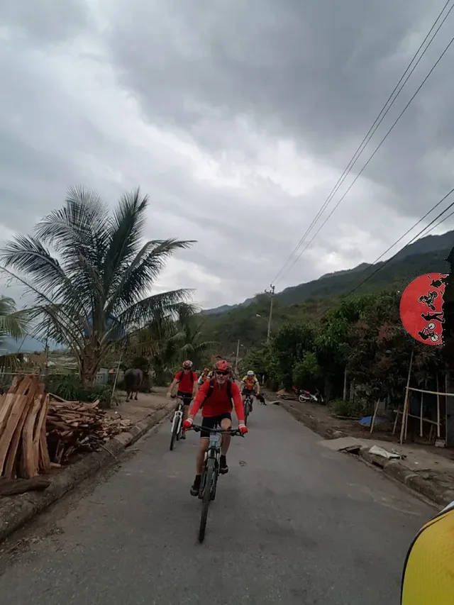 Biking to Halong -Catba island -Cuc Phuong -Mai Chau - 6 Days 2