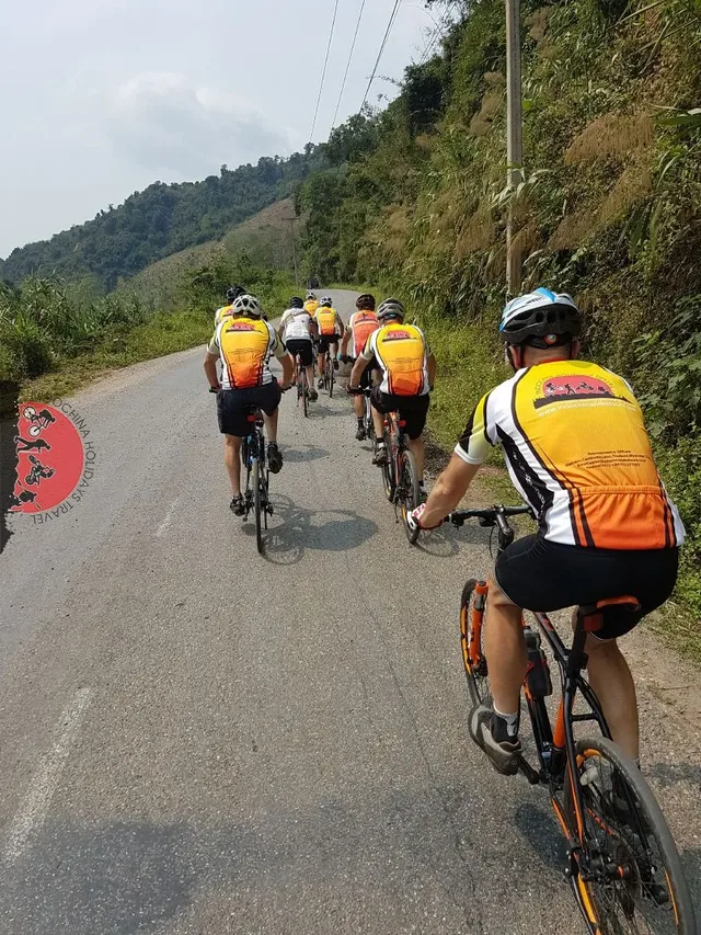 Hanoi Biking To Ba Be Lake – Cao Bang – Ban Gioc Waterfall – Lang Son – 6 Days 2