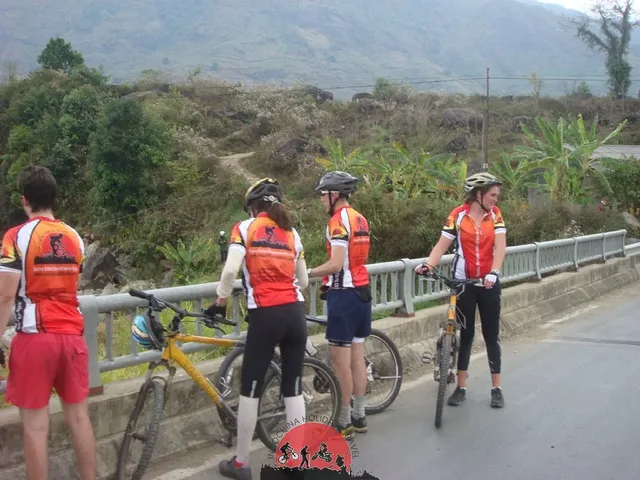 Hanoi Biking To Mai Chau and Ninh Binh - 4 Days 3
