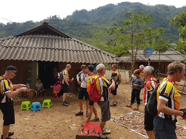 Hanoi - Halong Bay - Sapa - Luang Prabang - 18 Days 1